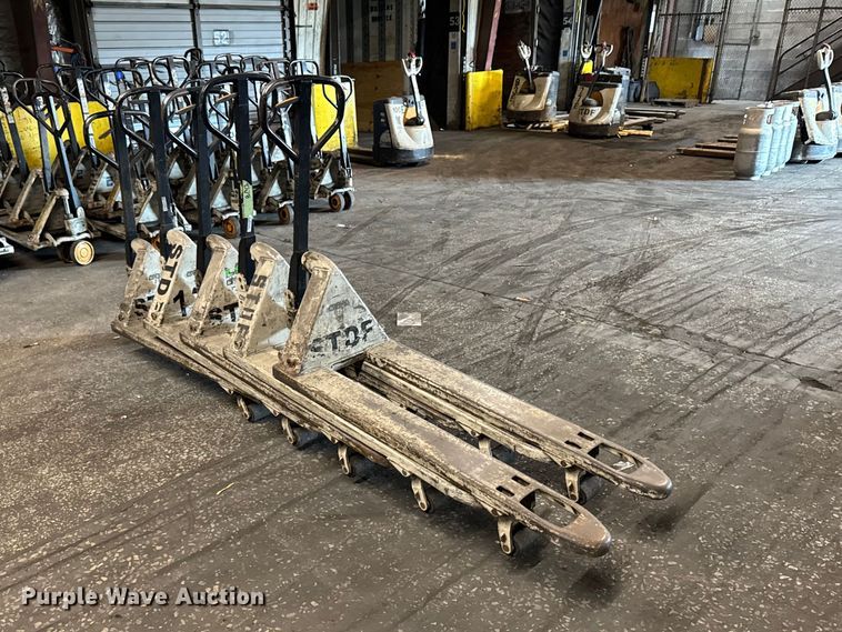 image for item FB5602 (5) Crown pallet jacks