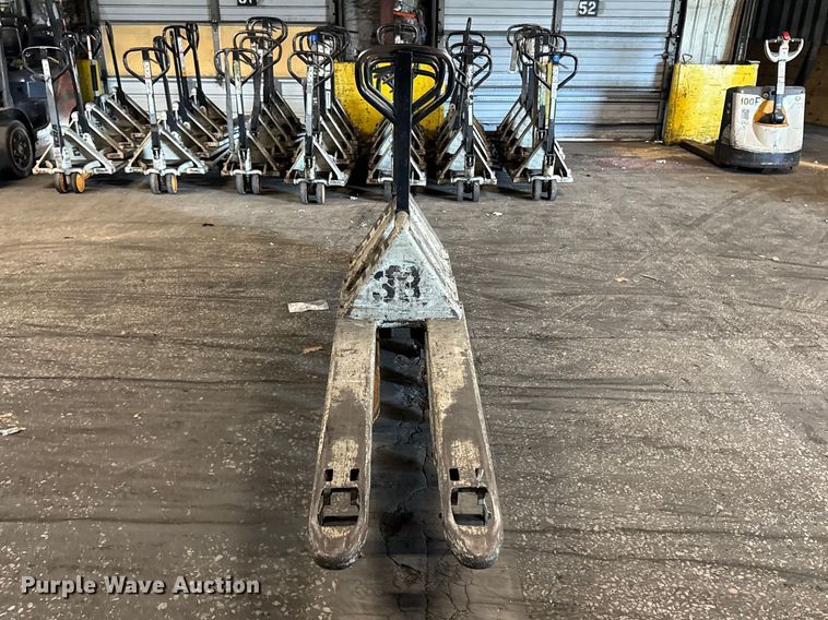 image for item FB5604 (5) Crown pallet jacks