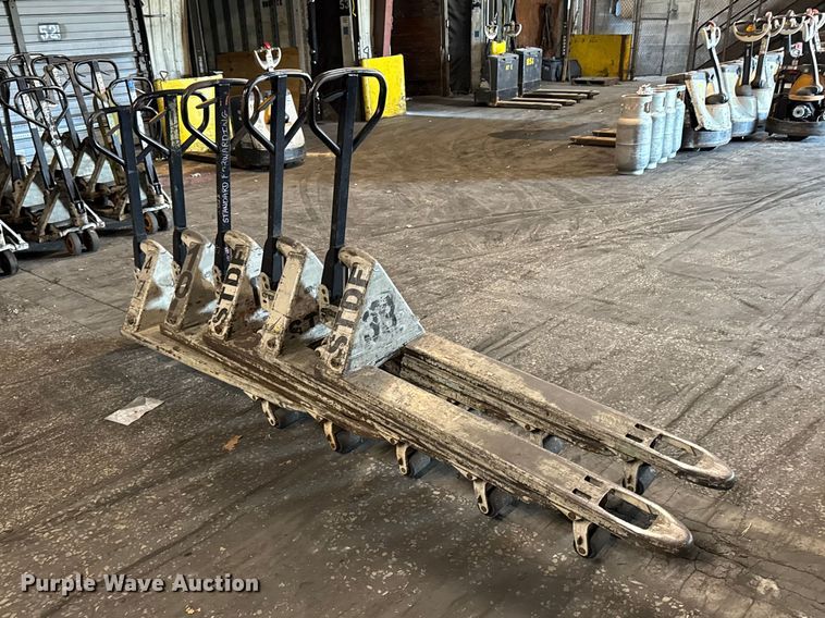 image for item FB5604 (5) Crown pallet jacks