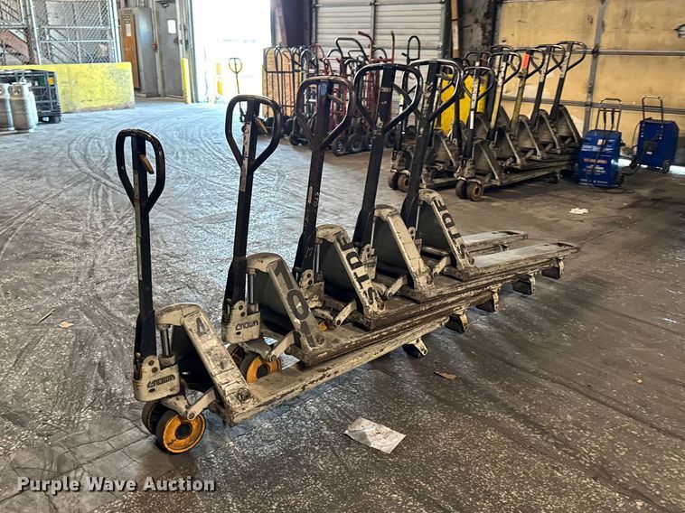 image for item FB5604 (5) Crown pallet jacks