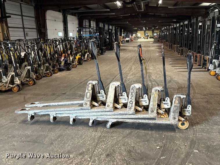 image for item FB5605 (5) Crown pallet jacks