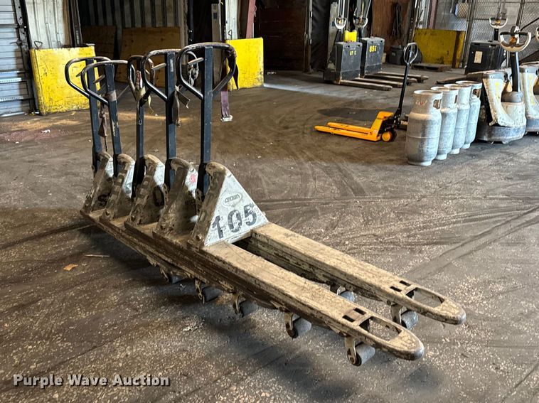 image for item FB5606 (5) Crown pallet jacks