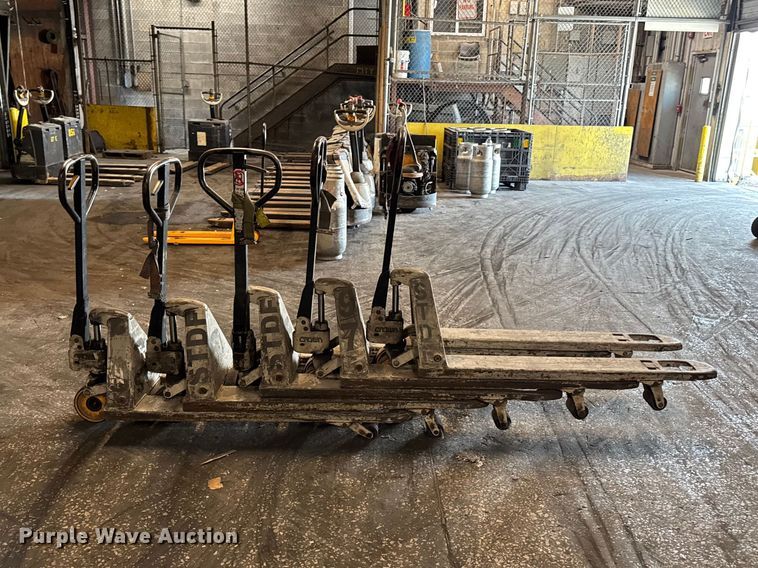 image for item FB5606 (5) Crown pallet jacks