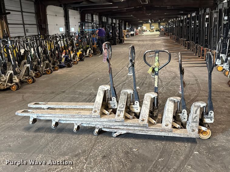 image for item FB5606 (5) Crown pallet jacks