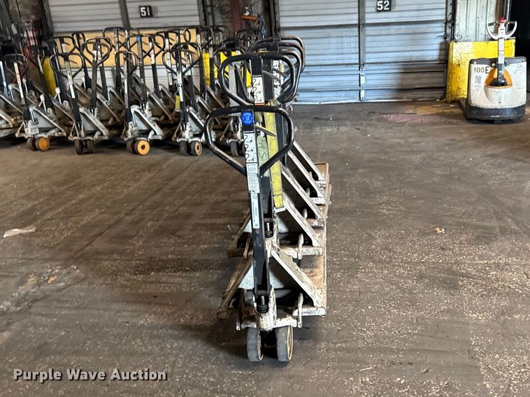 image for item FB5607 (5) Crown pallet jacks