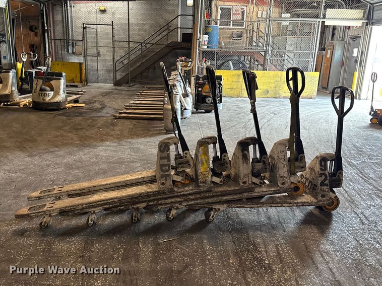 image for item FB5607 (5) Crown pallet jacks