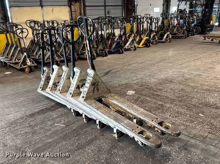 image for item FB5608 (5) Crown pallet jacks