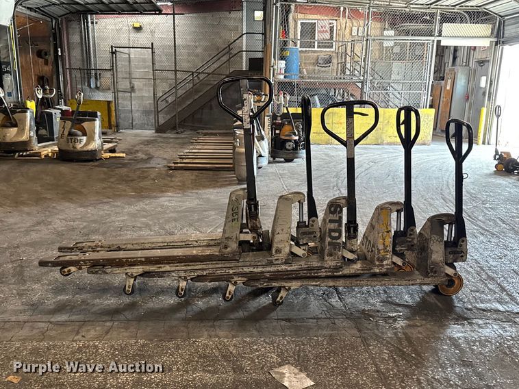 image for item FB5608 (5) Crown pallet jacks