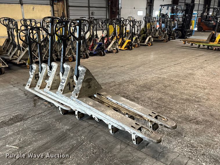 image for item FB5609 (5) Crown pallet jacks