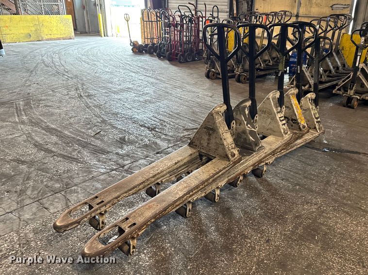 image for item FB5610 (5) Crown pallet jacks