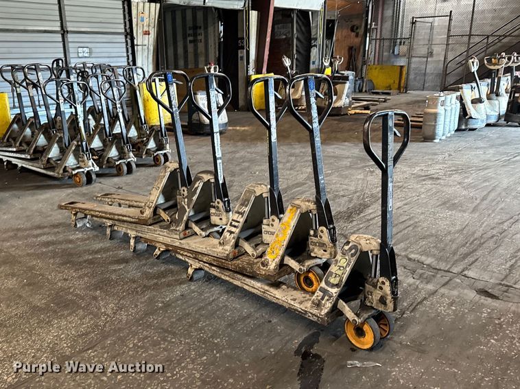 image for item FB5610 (5) Crown pallet jacks
