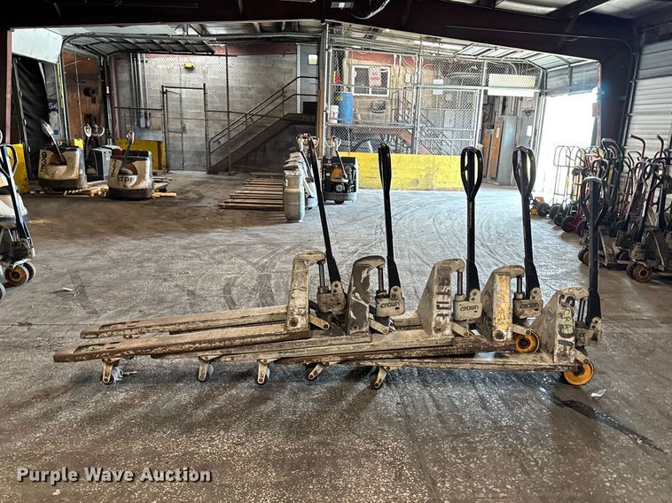 image for item FB5610 (5) Crown pallet jacks