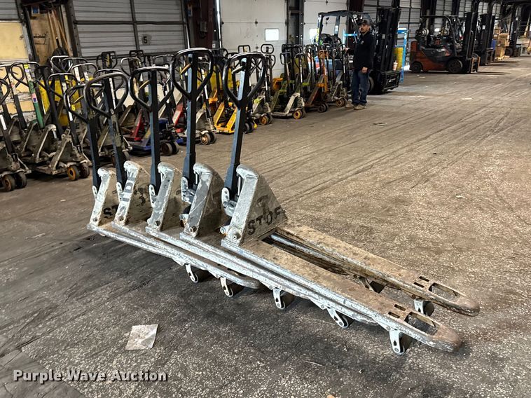 image for item FB5611  (5) Crown pallet jacks