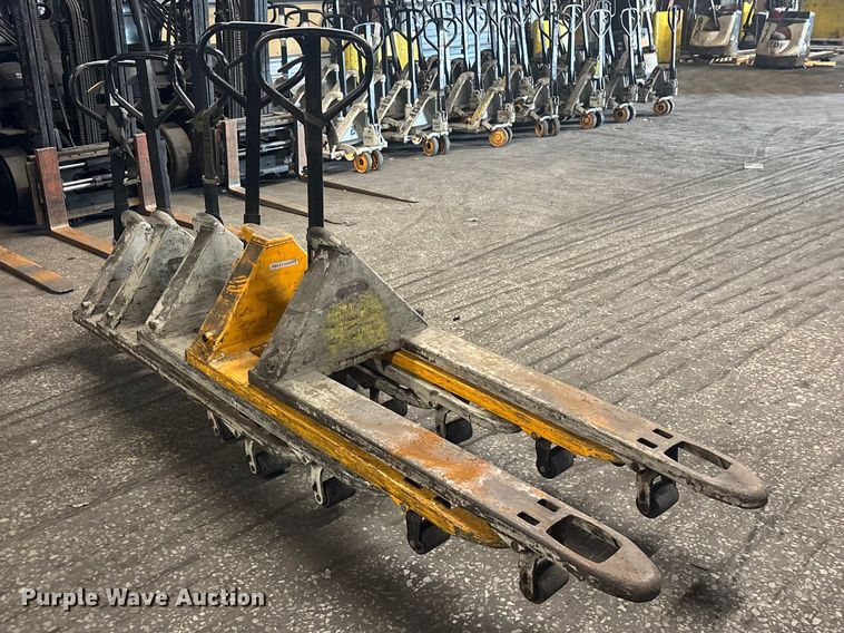 image for item FB5619 (5) pallet jacks