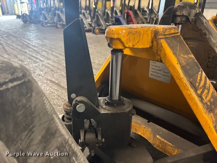 image for item FB5619 (5) pallet jacks