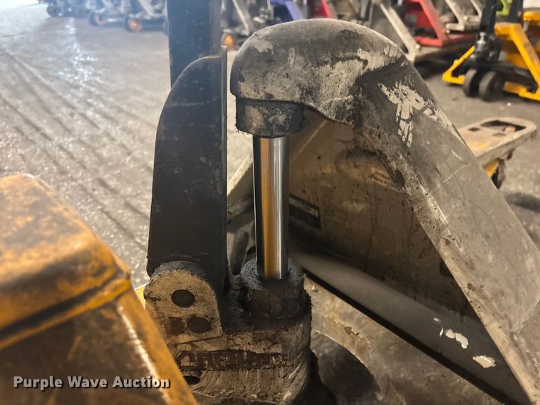 image for item FB5619 (5) pallet jacks