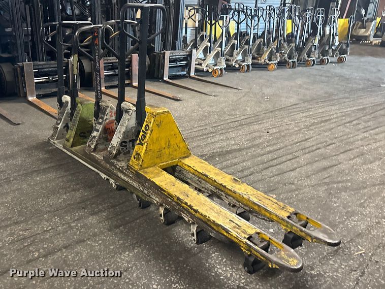 image for item FB5620 (5) pallet jacks