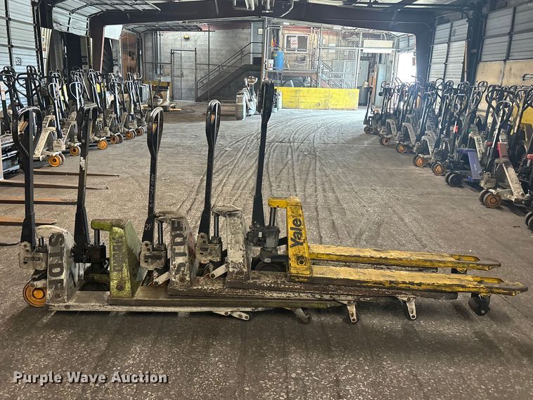 image for item FB5620 (5) pallet jacks