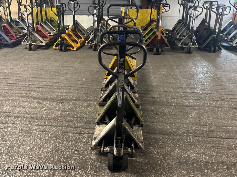 image for item FB5620 (5) pallet jacks