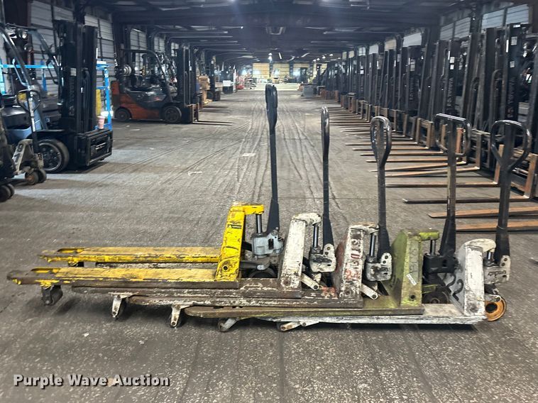 image for item FB5620 (5) pallet jacks