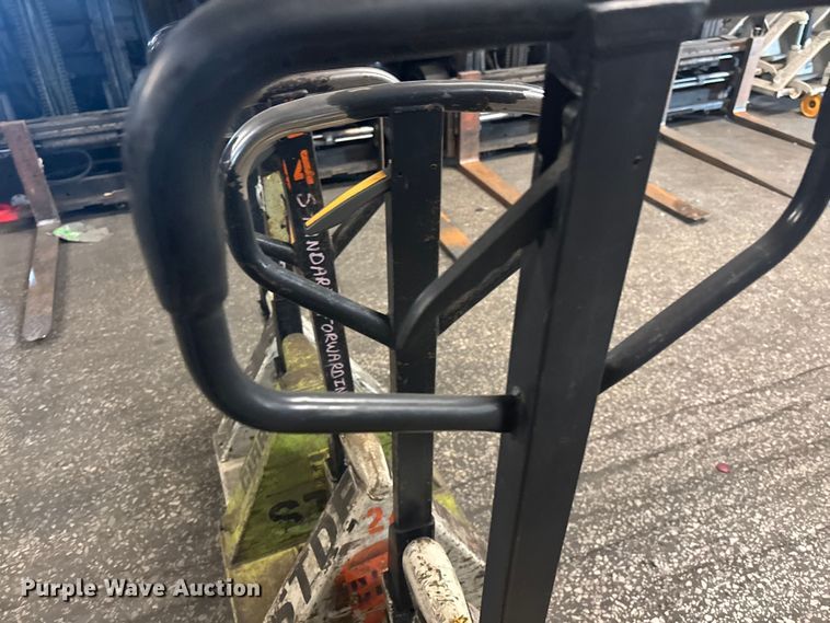 image for item FB5620 (5) pallet jacks