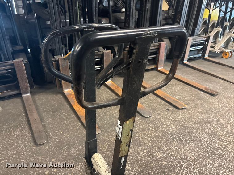 image for item FB5620 (5) pallet jacks