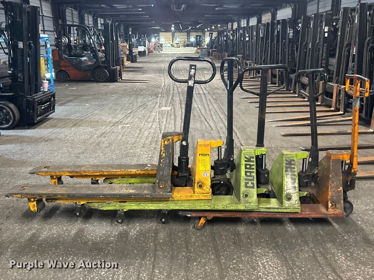 image for item FB5621 (5) pallet jacks