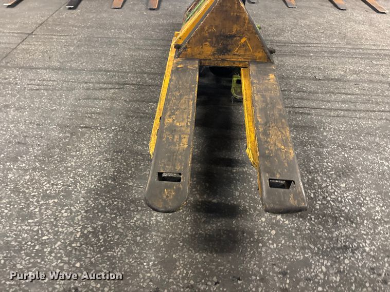image for item FB5621 (5) pallet jacks