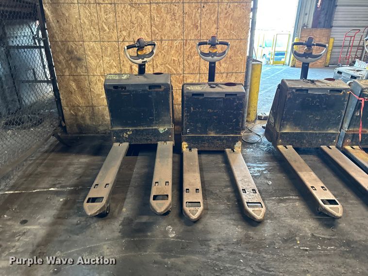 image for item FB5625 (14) Crown electric pallet jacks