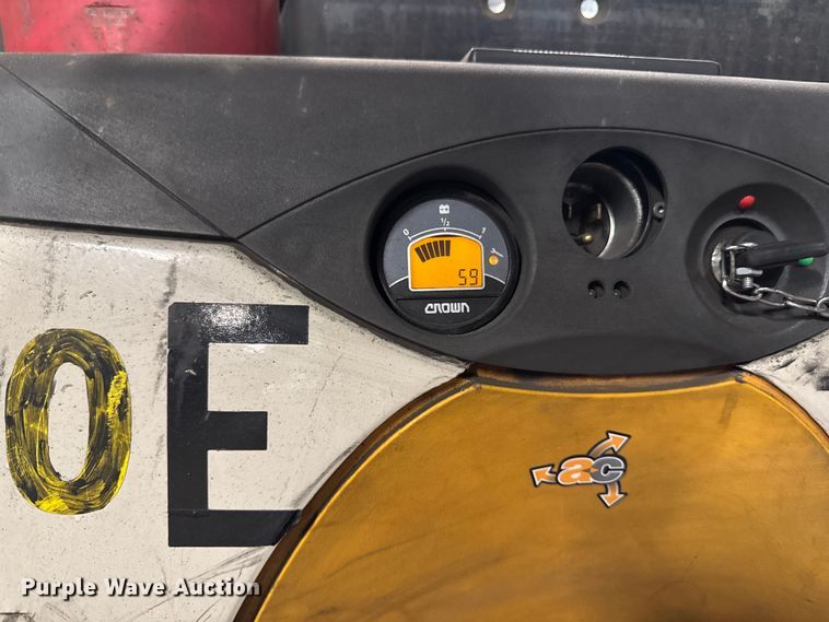 image for item FB5626 Crown WP3035-45 pallet jack