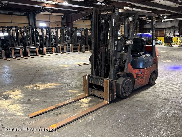 image for item FB5630 Toyota 7FGCU25 forklift