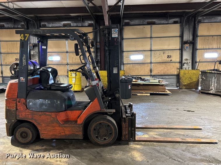 image for item FB5630 Toyota 7FGCU25 forklift