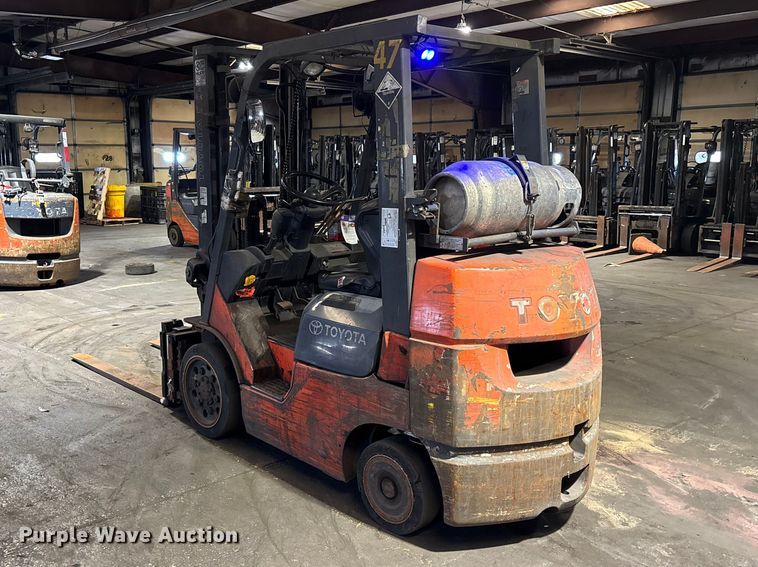 image for item FB5630 Toyota 7FGCU25 forklift