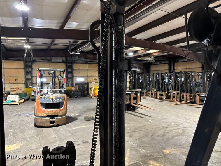 image for item FB5630 Toyota 7FGCU25 forklift