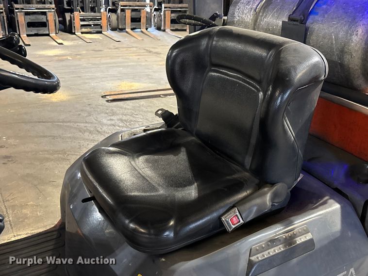 image for item FB5630 Toyota 7FGCU25 forklift