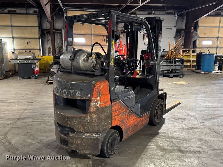 image for item FB5632 Toyota 8FGCU25 forklift
