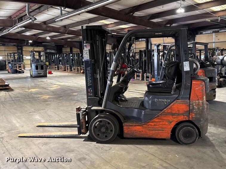 image for item FB5632 Toyota 8FGCU25 forklift