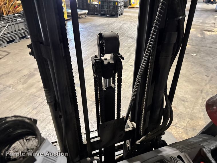 image for item FB5632 Toyota 8FGCU25 forklift
