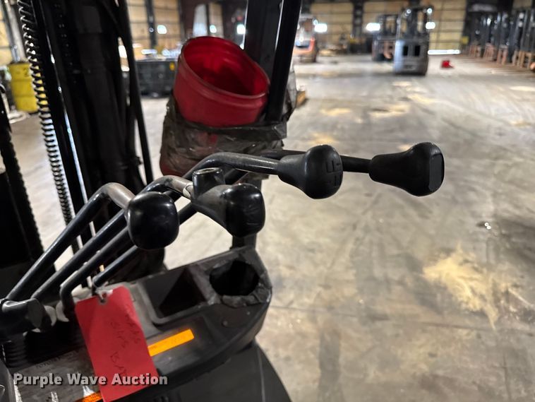 image for item FB5632 Toyota 8FGCU25 forklift