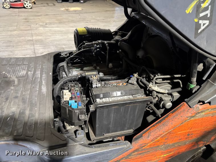 image for item FB5632 Toyota 8FGCU25 forklift