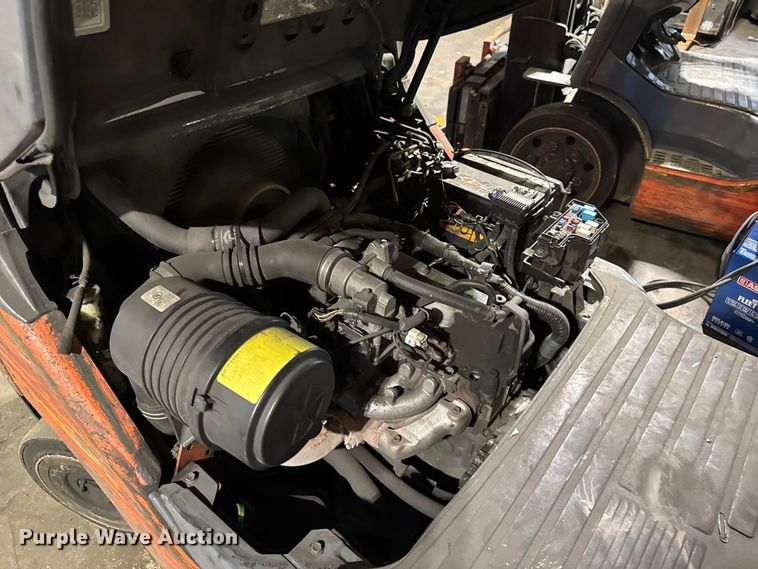 image for item FB5632 Toyota 8FGCU25 forklift