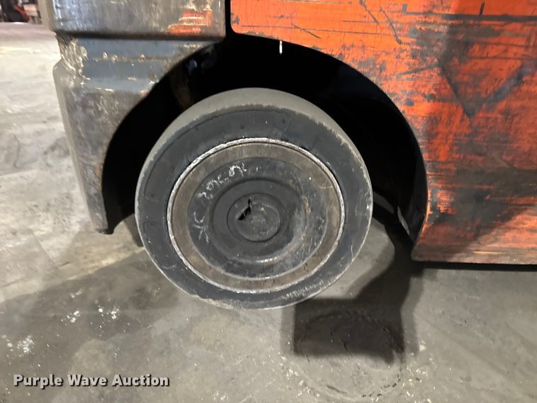 image for item FB5632 Toyota 8FGCU25 forklift