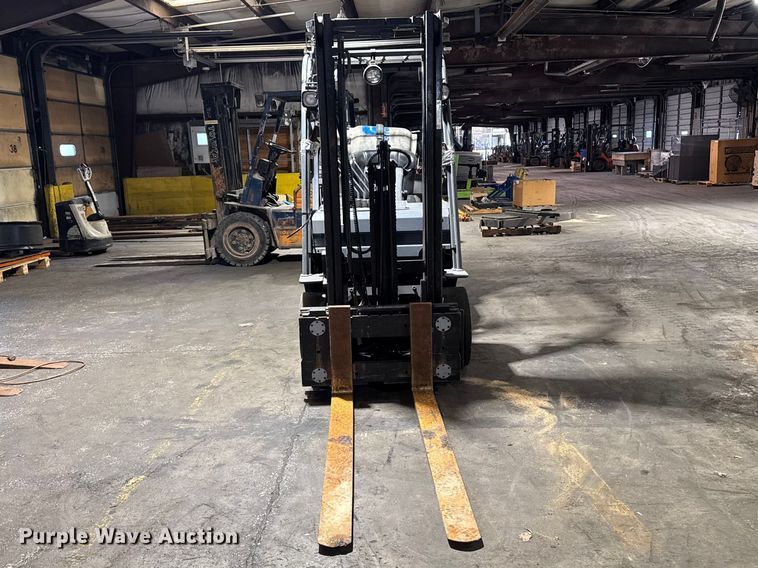 image for item FB5633 Toyota 8FGCU2S forklift