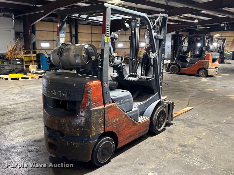 image for item FB5633 Toyota 8FGCU2S forklift