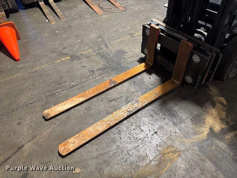 image for item FB5633 Toyota 8FGCU2S forklift