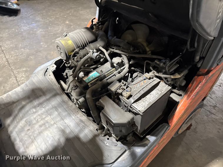 image for item FB5633 Toyota 8FGCU2S forklift