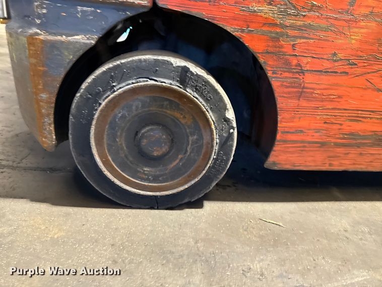 image for item FB5633 Toyota 8FGCU2S forklift