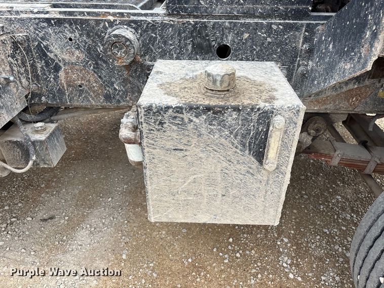 image for item FB5634 2002 Capacity TJ5000 yard truck