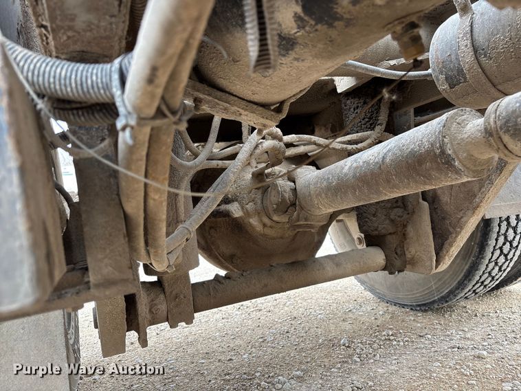 image for item FB5634 2002 Capacity TJ5000 yard truck