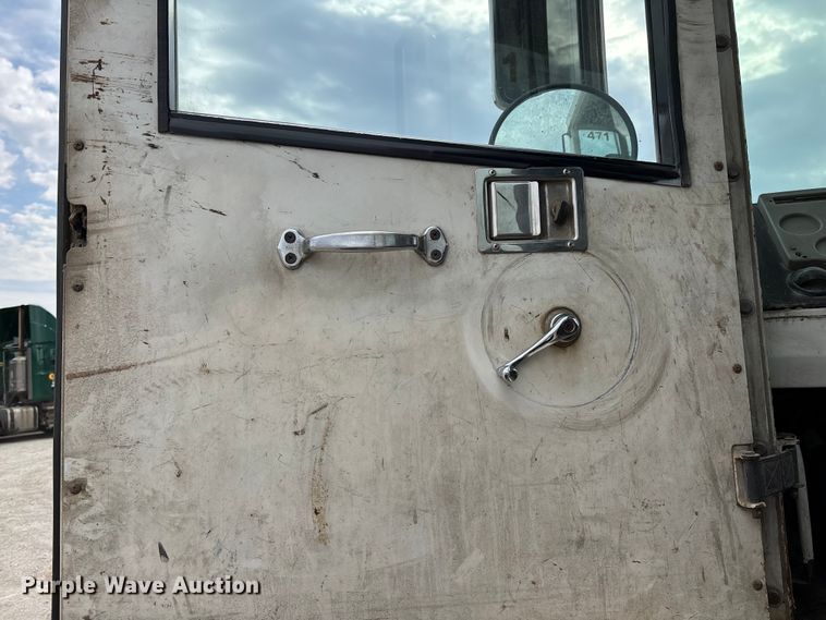 image for item FB5634 2002 Capacity TJ5000 yard truck